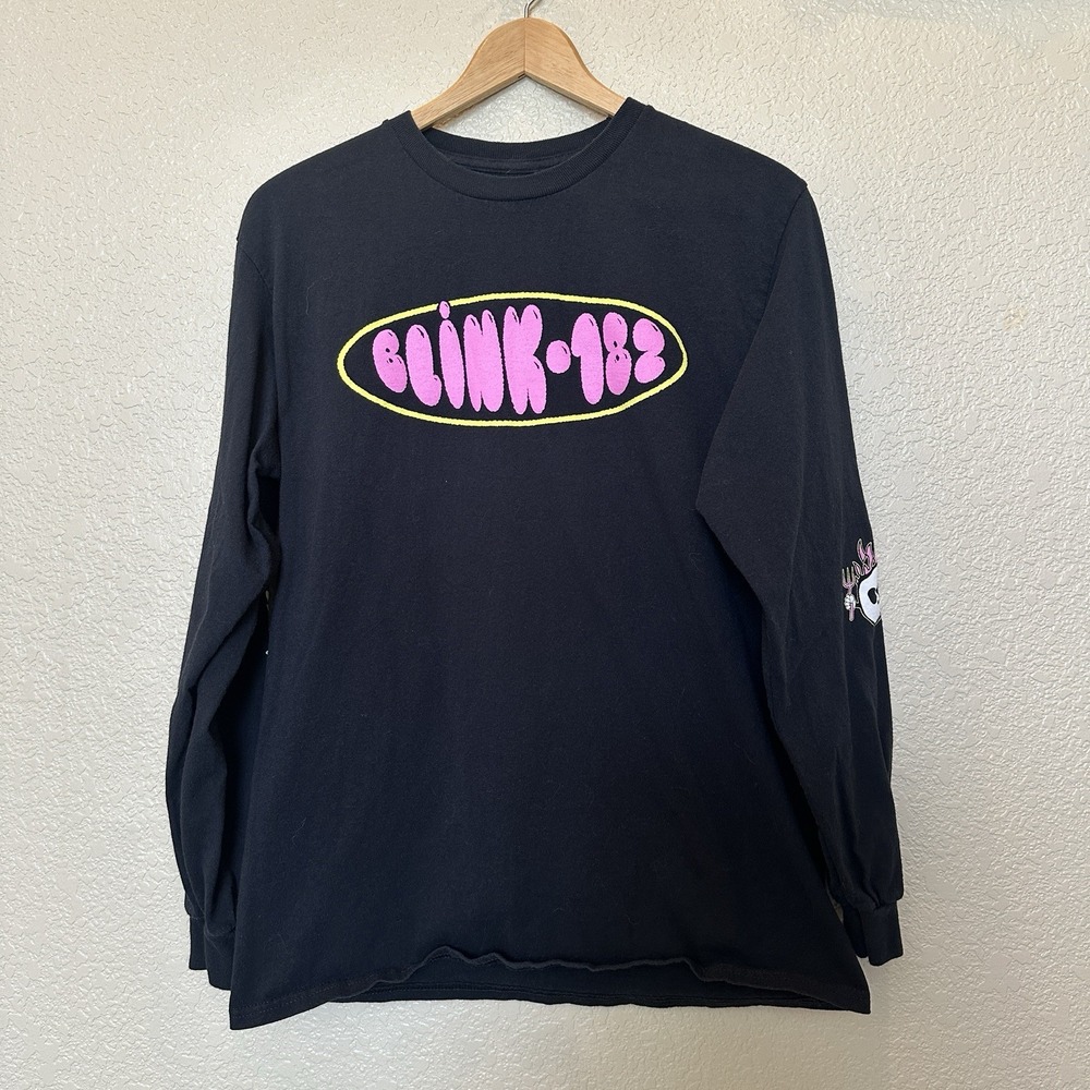 Bink-182 Tour Shirt Black Pink Yellow Size M Live on Tour And Better Than Ever